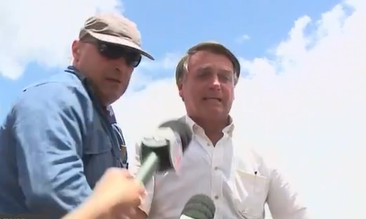 Segurança de Bolsonaro que ameaçou jornalistas na Bahia é coronel do Exército