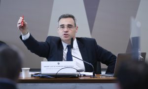 Por 18 a 9, CCJ do Senado aprova indicação de Mendonça ao STF; falta o aval do plenário