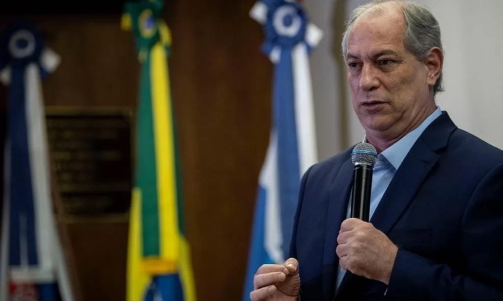 Ciro agradece a Lula e Dilma por apoio depois de ação da PF: ‘Democratas têm de se proteger’