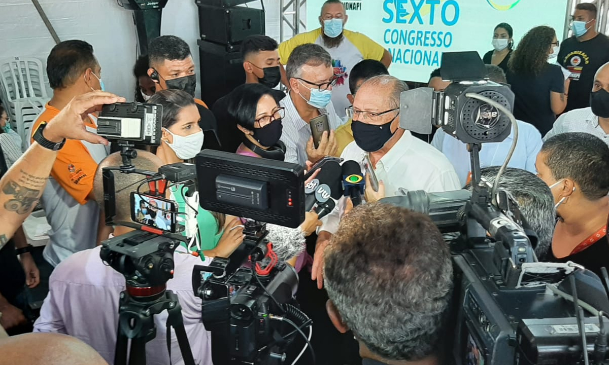 ‘Eu lhe apresento como governador ou vice-presidente?’, pergunta presidente de sindicato a Alckmin