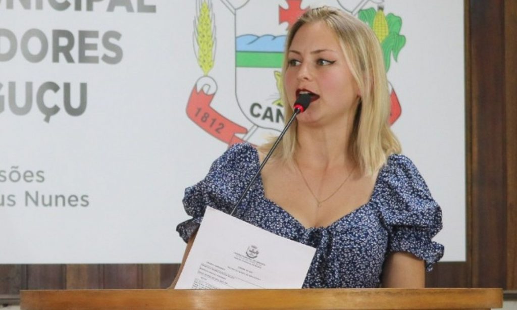 Vereadora do RS é eleita vice-presidente da Câmara sob justificativas de ’embelezar a mesa’