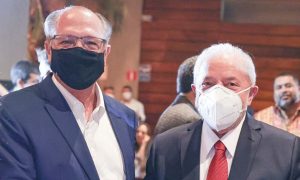 Em evento com Alckmin, Lula ensaia discurso para 2022: ‘Não importa se fomos adversários’