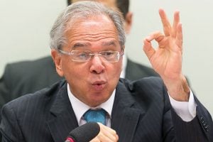 Após críticas de Guedes, FMI anuncia fechamento de escritório no Brasil