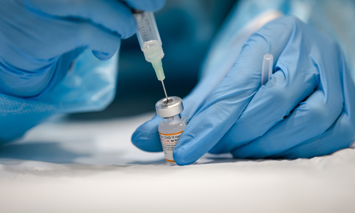 Administração de Quebec toma medidas para forçar a vacinação contra a Covid-19. Foto: Andrej Ivanov/AFP 