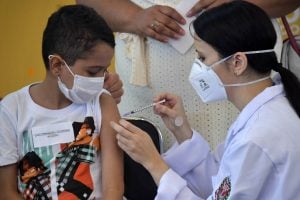 70% dos brasileiros apoiam vacinação infantil contra Covid-19, diz pesquisa