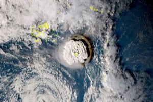 Tsunami provocado por erupção nas ilhas de Tonga chega ao Japão