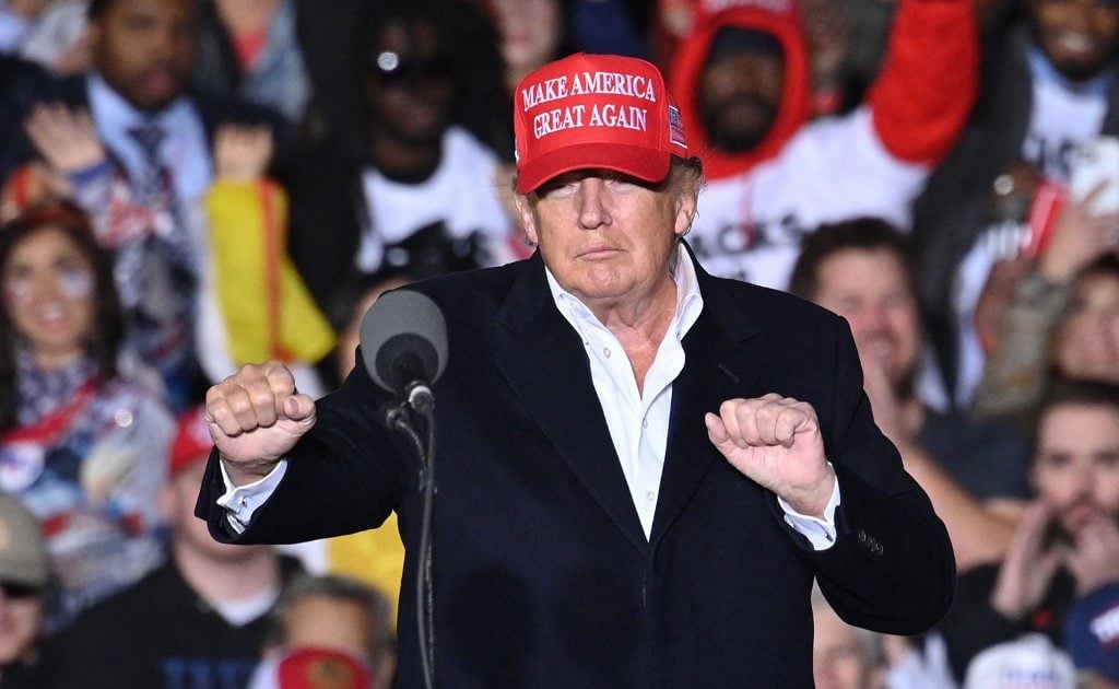 Trump direciona ataques contra