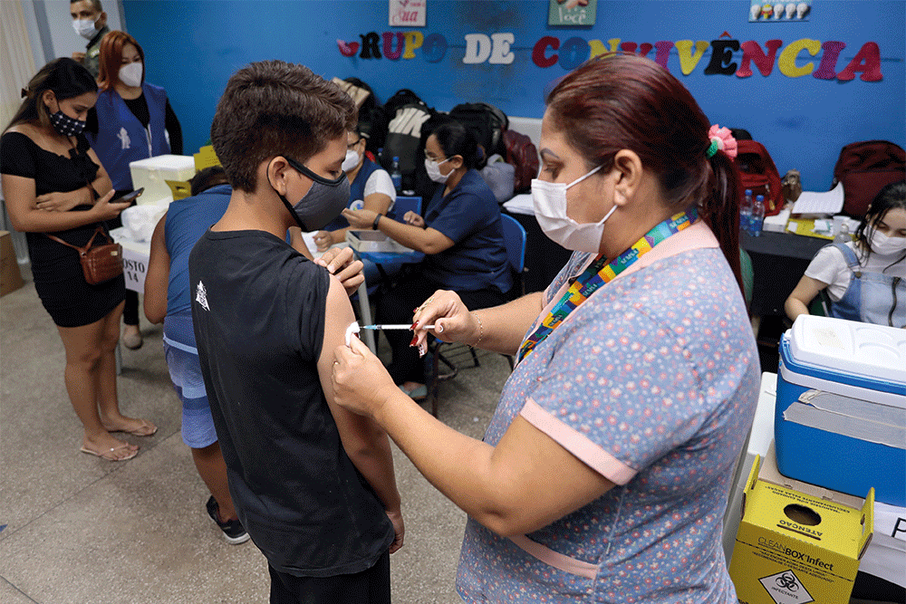 Criança vacinada em Lençóis Paulista (SP) não teve reação a imunizante, conclui investigação