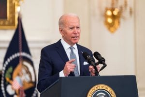 Biden: ‘A Rússia sozinha é responsável pela morte e pela destruição que esse ataque trará’