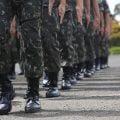 Brasileiros confiam mais em professores do que em militares, diz pesquisa