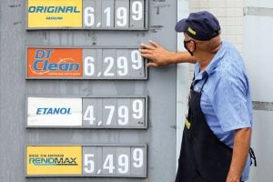 Petrobras anuncia aumento no preço da gasolina e do diesel