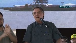 ‘Lamentamos as 600 mil mortes, mas nós temos que viver’, diz Bolsonaro