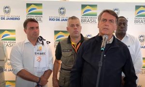 Está na cara que eu devo ser candidato à reeleição, diz Bolsonaro