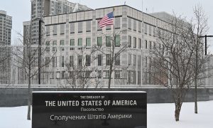 Tensão na Ucrânia: EUA colocam 8.500 militares em alerta
