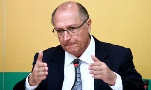 Alckmin tem de 'se tornar engolível' para ser vice de Lula, diz presidente do PT-SP