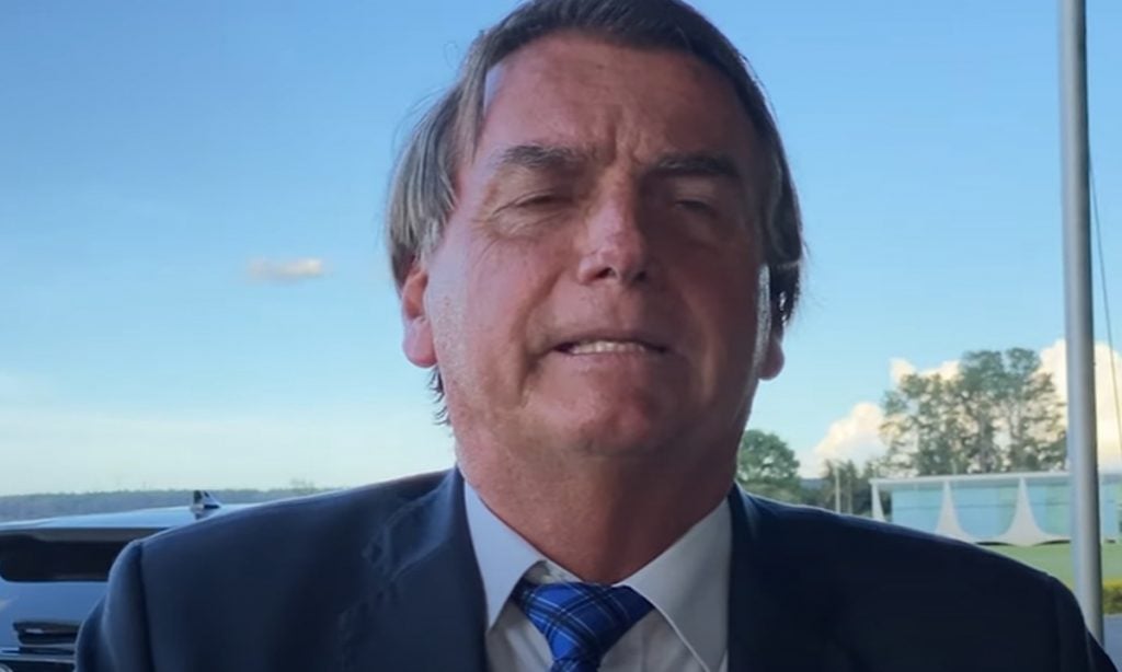 ‘Alguns trabalhadores querem voltar ao que viviam antigamente’, diz Bolsonaro sobre Lula