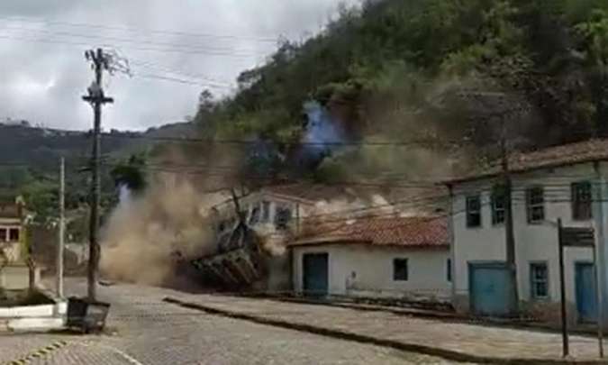 Deslizamento destrói imóveis históricos em Ouro Preto