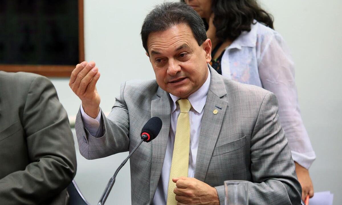 Orçamento secreto: Deputado do PL destinou R$ 21 milhões para cidade comandada por seu primo