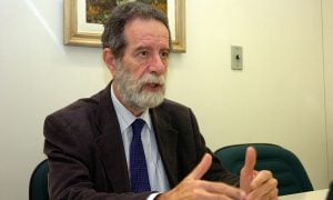 ‘Não há previsão alguma de reações graves’, diz Marcos Boulos em defesa da vacinação de crianças
