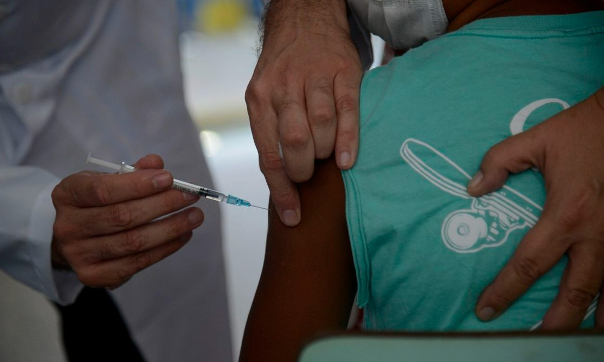 Covid-19: Ministério da Saúde anuncia cronograma de imunização com vacinas bivalentes