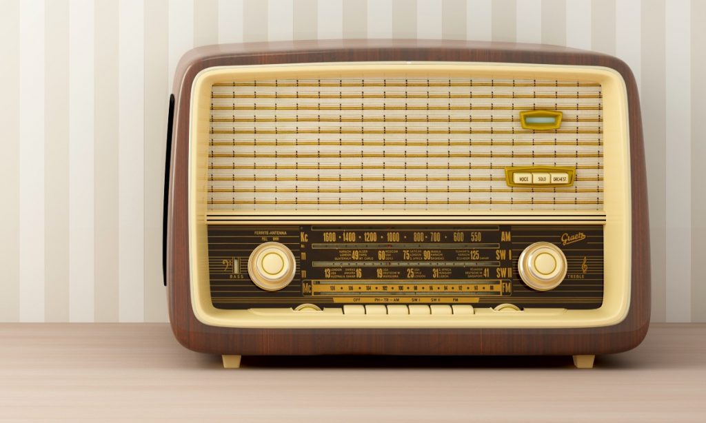 Incertezas rondam o rádio nos 100 anos de sua 1ª transmissão no País
