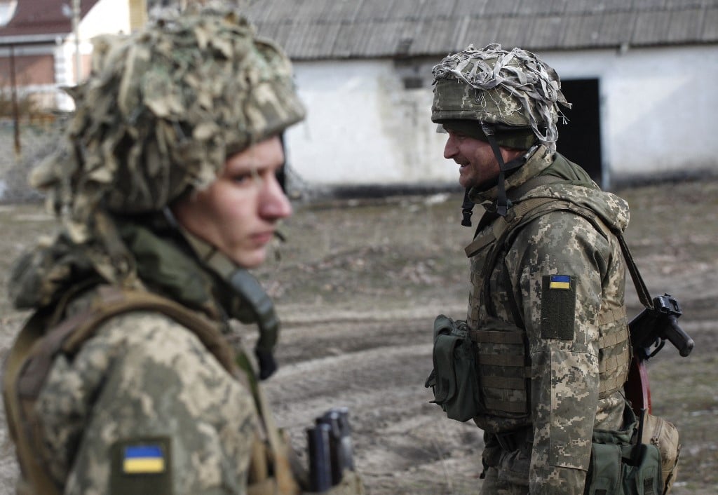 Soldados ucranianos posicionados na cidade de Shchastia, no leste do país.

Foto: Anatolii Stepanov / AFP 