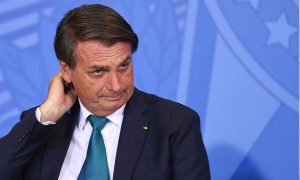 Bolsonaro diz que reajuste para PF pode ficar para 2023 se não houver entendimento