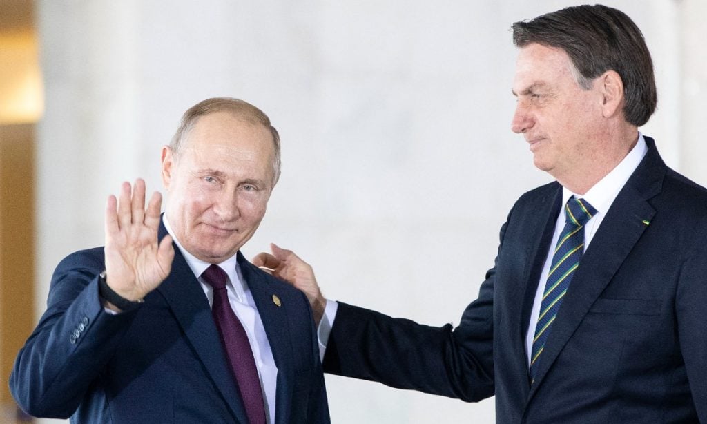 Bolsonaro confirma viagem a Moscou mesmo com escalada de tensões na Ucrânia