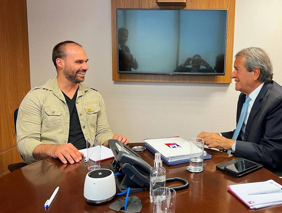 PL anuncia filiação de Eduardo Bolsonaro e Mário Frias