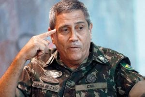 Braga Netto defende repasses da Defesa para campo de futebol e capela: ‘Ministério só organiza os pedidos’