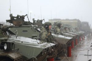 Tanques russos às portas de Kiev após negociações sem resultado