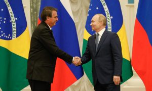Governo brasileiro rebate EUA por críticas sobre a visita de Bolsonaro à Rússia