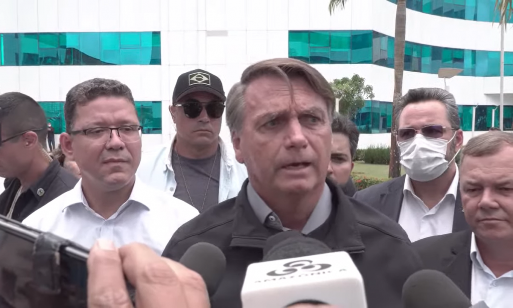 Bolsonaro diz que 11 ministros devem deixar o governo para disputar eleição
