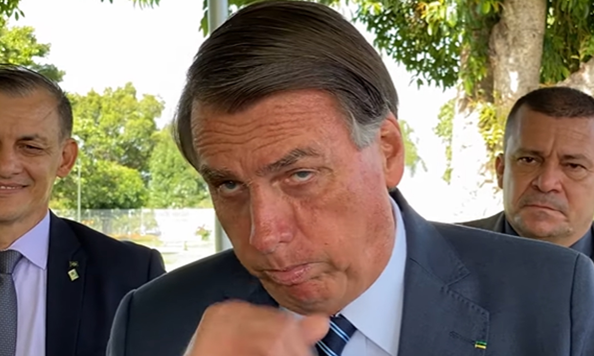 Bolsonaro faz ‘piada’ com desabamento em São Paulo: ‘É a transposição do Tietê’
