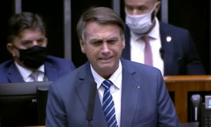 'Espero que nenhum Poder regulamente a internet', diz Bolsonaro em sessão com Fux no Congresso