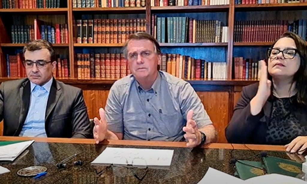 'Na medida do possível, queremos paz', diz Bolsonaro sobre operação militar da Rússia