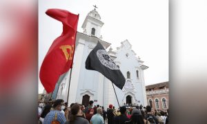 PT critica 'manipulação' e afirma não ter participado da organização de protesto em igreja no PR