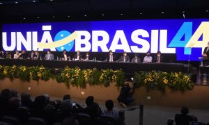 União Brasil quer presidir comissões e controlar Orçamento no Congresso