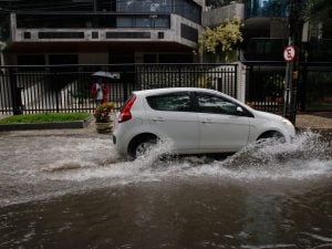 Gestão Doria gastou menos da metade do orçamento do estado para obras antienchente