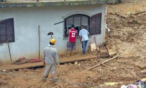 Chega a 39 o número de mortos em Petrópolis após tempestade