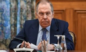 Rússia continuará operação na Ucrânia ‘até o fim’, diz Lavrov