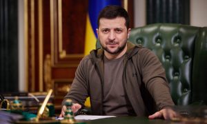 Zelensky admite que Ucrânia não deve entrar para a Otan