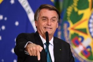 Os gastos de Bolsonaro com refeições em voos, segundo deputado