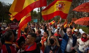 Milhares de pessoas vão às ruas na Espanha em protesto contra alta no custo de vida