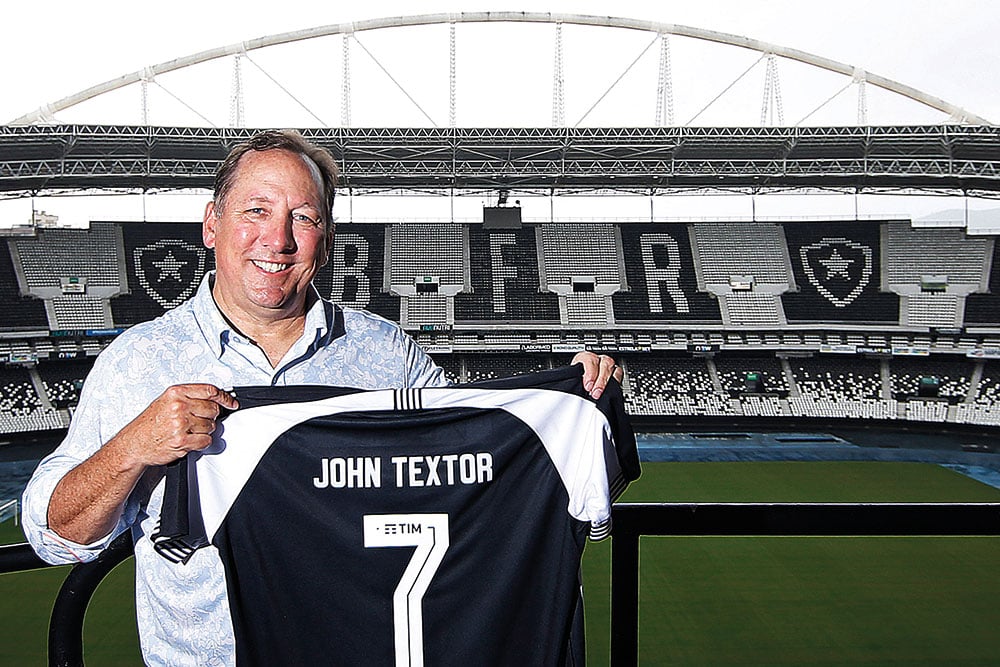 Risco. Textor investiu 400 milhões de reais no Botafogo e tornou-se, por contrato, solidário nas dívidas do clube - Imagem: Vitor Silva/Botafogo 