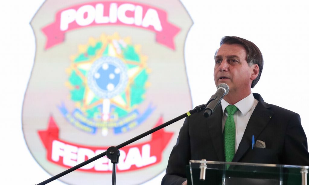 PF conclui que Bolsonaro não cometeu crime por supostas interferências na corporação
