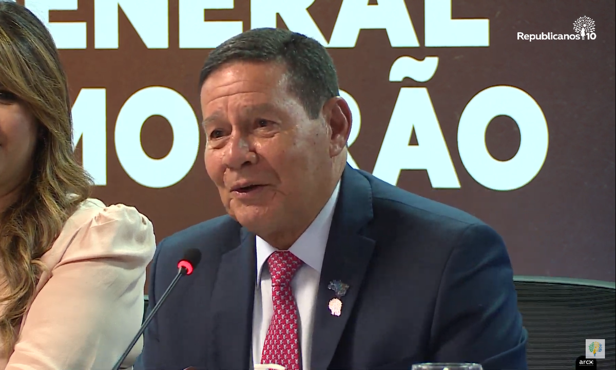 Mourão se filia ao Republicanos e manifesta ‘apoio irrestrito’ à reeleição de Bolsonaro