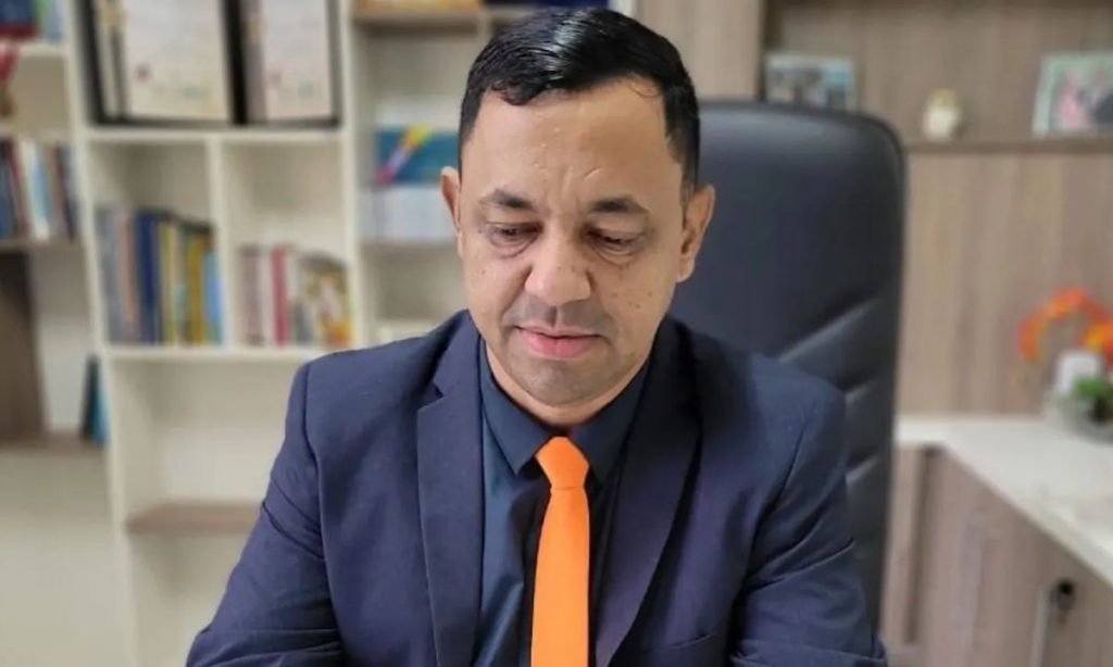 Vereador aponta revólver para colega no MT: ‘Vossa excelência, seja homem!’