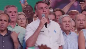 ‘Não é esquerda contra direita, é o bem contra o mal’, diz Bolsonaro em ato de pré-campanha