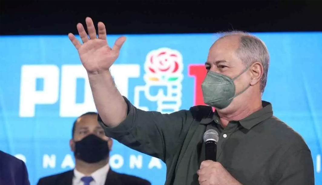 ‘Olha aqui, senhor Lula, eu estou na área e vai haver uma rebelião’, diz Ciro Gomes